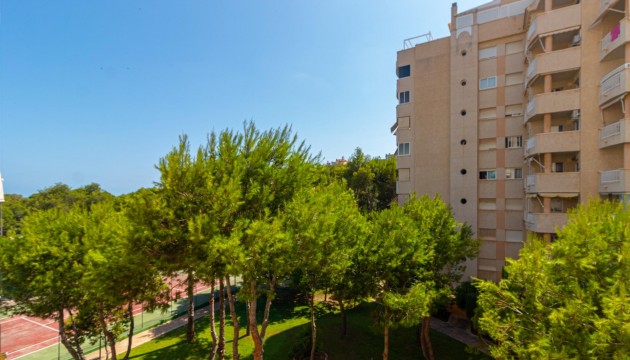 Resale - Apartment - Orihuela Costa - Campoamor