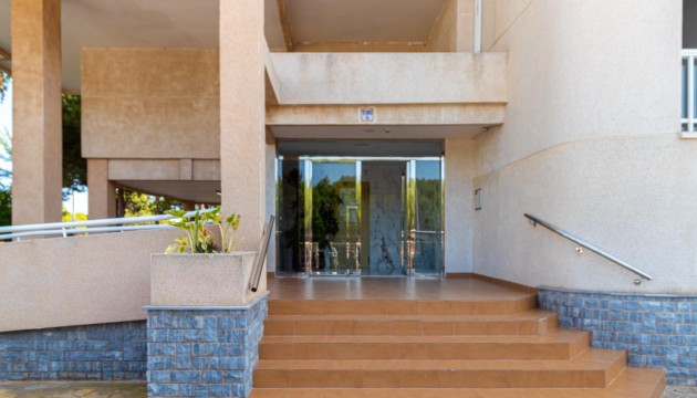 Resale - Apartment - Orihuela Costa - Campoamor