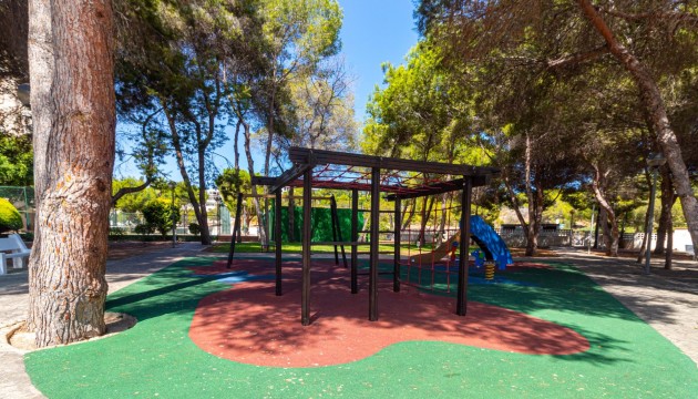 Resale - Apartment - Orihuela Costa - Campoamor