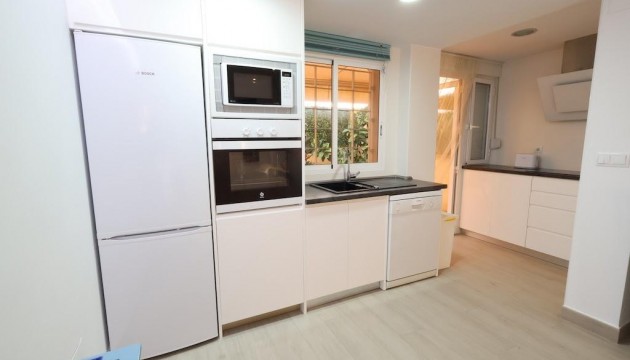 Resale - Apartment - Orihuela Costa - Campoamor