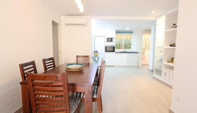 Resale - Apartment - Orihuela Costa - Campoamor