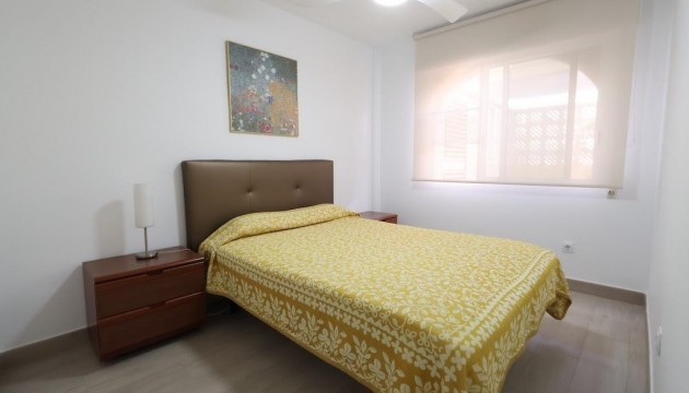 Resale - Apartment - Orihuela Costa - Campoamor