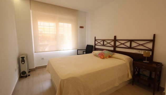 Resale - Apartment - Orihuela Costa - Campoamor