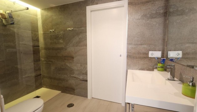 Resale - Apartment - Orihuela Costa - Campoamor