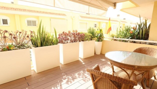 Resale - Apartment - Orihuela Costa - Campoamor
