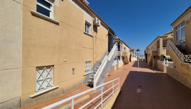 Resale - Bungalow - Torrevieja