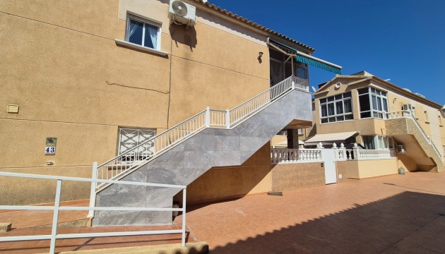 Resale - Bungalow - Torrevieja