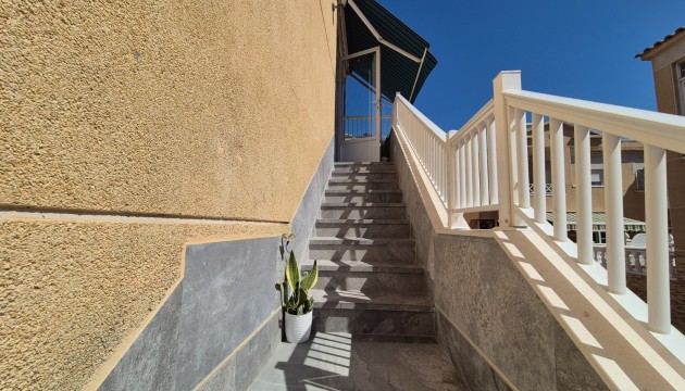 Resale - Bungalow - Torrevieja