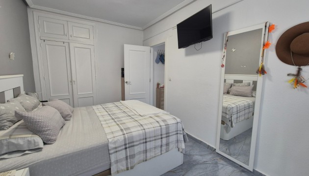 Resale - Bungalow - Torrevieja