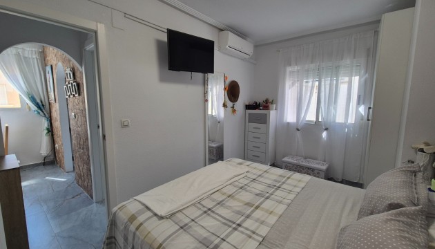 Resale - Bungalow - Torrevieja