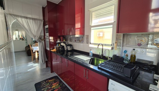 Resale - Bungalow - Torrevieja