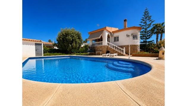 Wiederverkauf - Detached Villa - Torrevieja - La Siesta - El Salado -  Torreta