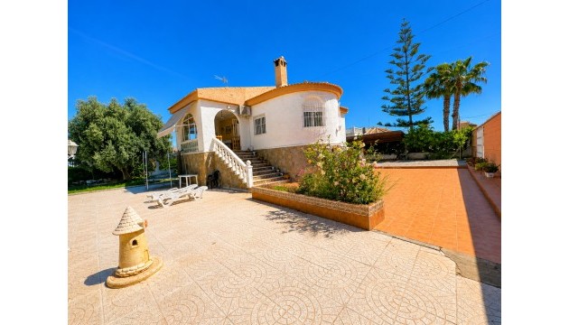 Wiederverkauf - Detached Villa - Torrevieja - La Siesta - El Salado -  Torreta