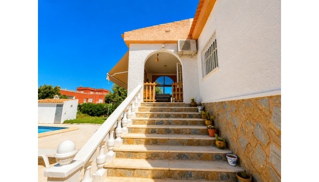 Wiederverkauf - Detached Villa - Torrevieja - La Siesta - El Salado -  Torreta