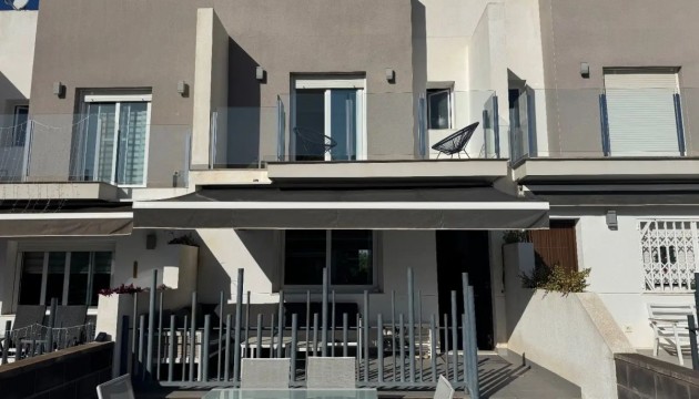 Wiederverkauf - Stadthaus - Torrevieja - Nueva Torrevieja - Aguas Nuevas