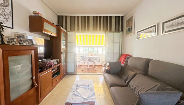 Odsprzedaż - Bungalow - Torrevieja - Nueva Torrevieja - Aguas Nuevas