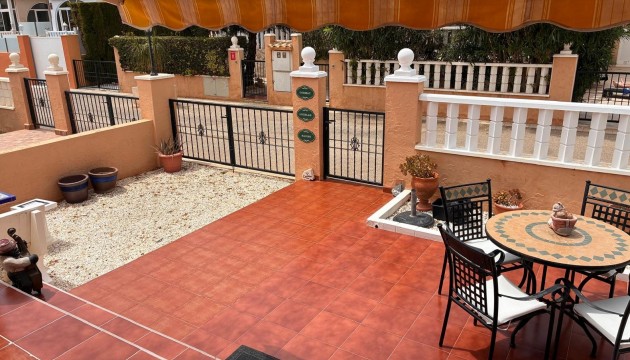 Wiederverkauf - Semi Detached Villa - Orihuela Costa - Lomas de Cabo Roig