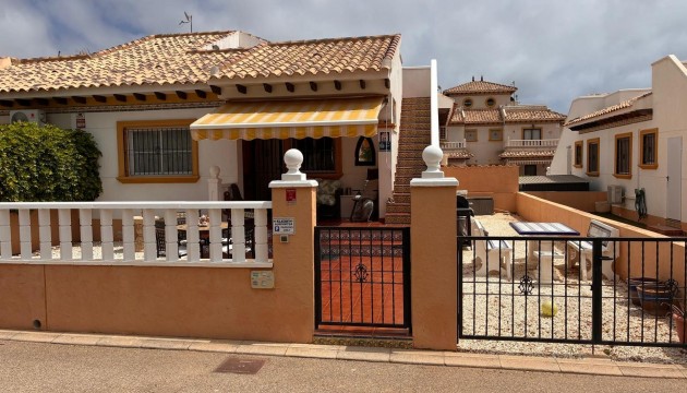 Wiederverkauf - Semi Detached Villa - Orihuela Costa - Lomas de Cabo Roig
