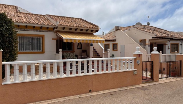 Wiederverkauf - Semi Detached Villa - Orihuela Costa - Lomas de Cabo Roig
