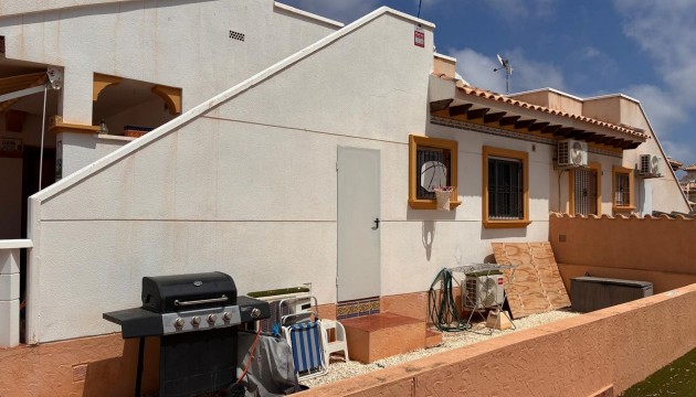 Wiederverkauf - Semi Detached Villa - Orihuela Costa - Lomas de Cabo Roig