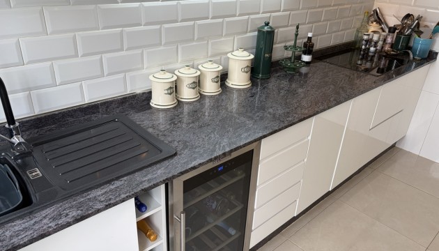 Begagnad - Radhus - Heredades
