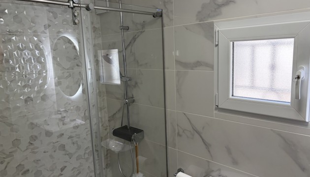 Herverkoop - Detached Villa - Pinar de Campoverde