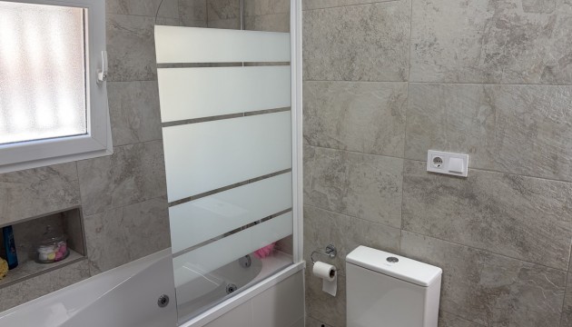 Herverkoop - Detached Villa - Pinar de Campoverde
