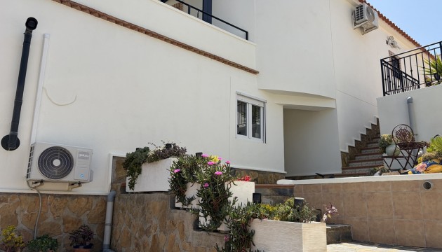Herverkoop - Detached Villa - Pinar de Campoverde