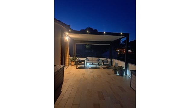 Herverkoop - Detached Villa - Pinar de Campoverde