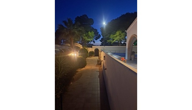 Herverkoop - Detached Villa - Pinar de Campoverde