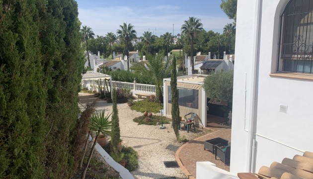 Odsprzedaż - Detached Villa - Orihuela Costa - Villamartín