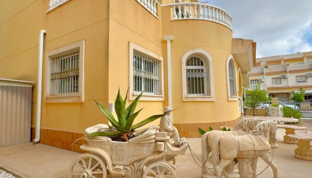 Herverkoop - Detached Villa - Orihuela Costa - Villamartín