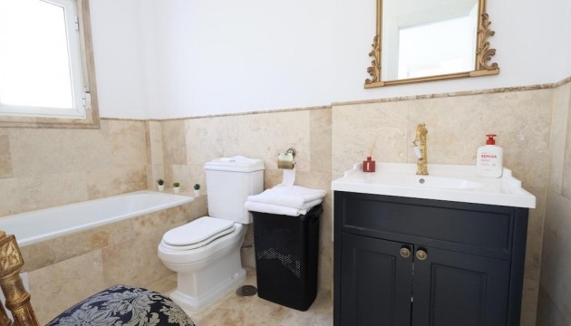Odsprzedaż - Detached Villa - Orihuela Costa - Villamartín