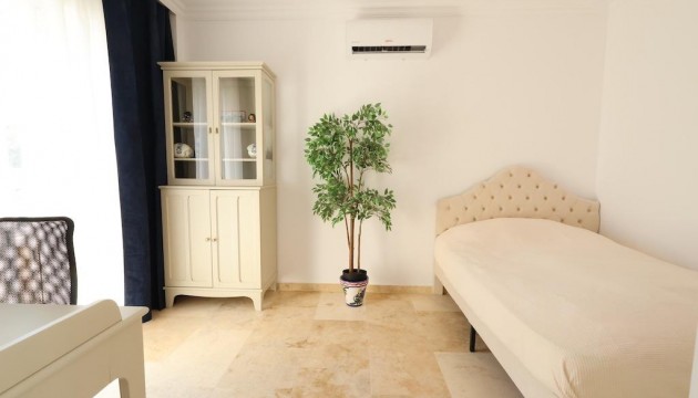 Odsprzedaż - Detached Villa - Orihuela Costa - Villamartín