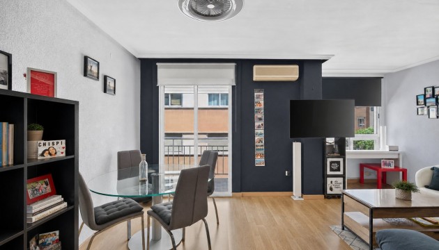 Odsprzedaż - Apartment - Alicante - Calle García Andreu