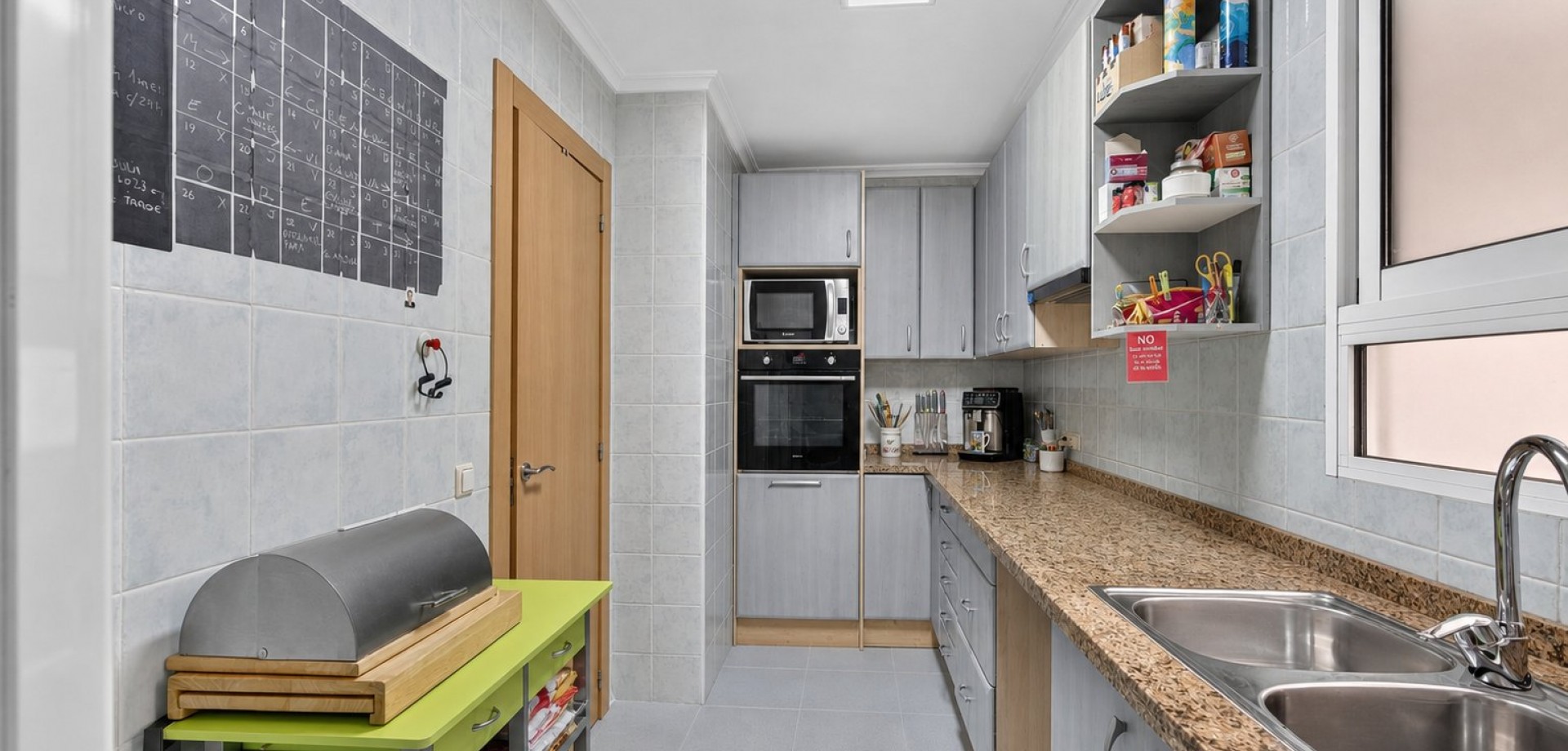 Apartment in Alicante - Image 5