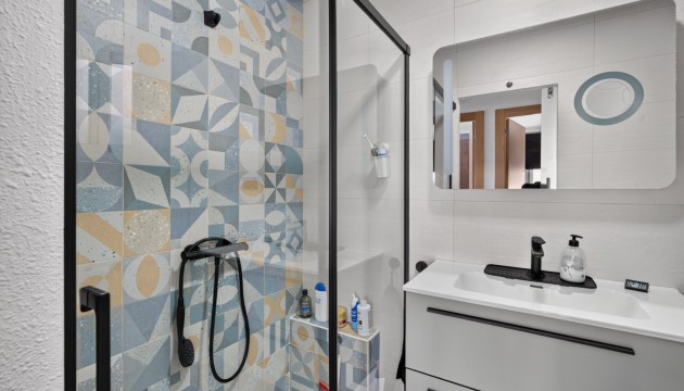 Odsprzedaż - Apartment - Alicante - Calle García Andreu