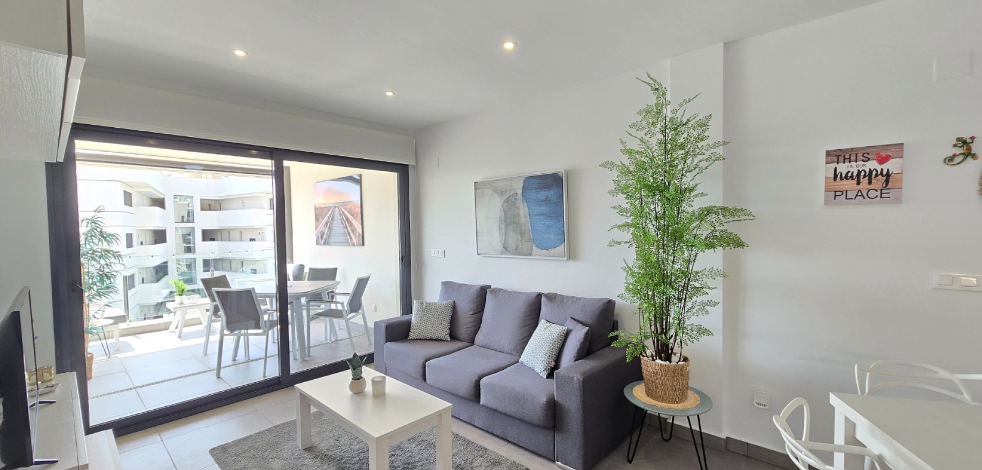 Apartment in Villamartin - Image 5