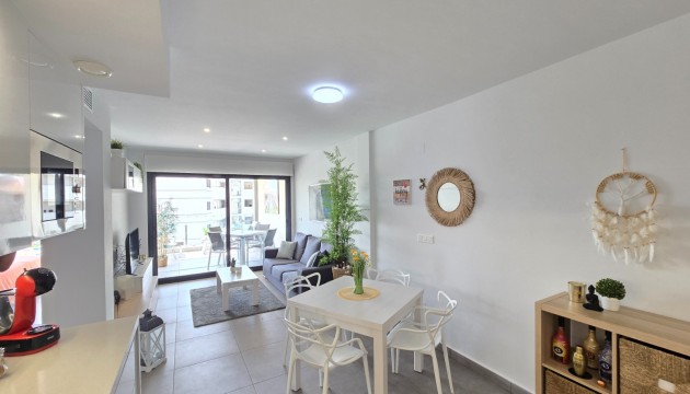 Odsprzedaż - Apartment - Orihuela Costa - Villamartín