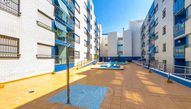Odsprzedaż - Apartment - Torrevieja - Playa de los Locos