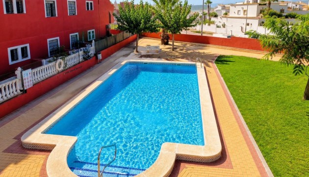 Odsprzedaż - Bungalow - Orihuela Costa - Los Altos