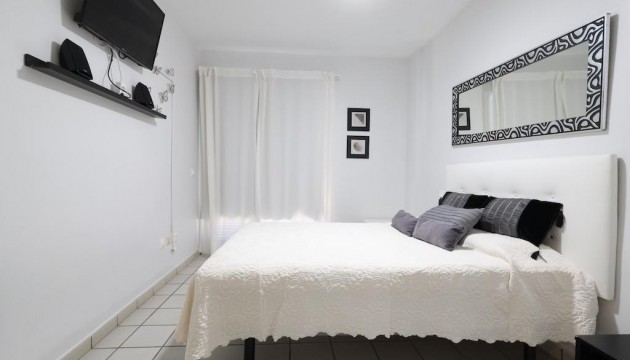 Odsprzedaż - Apartment - Orihuela Costa