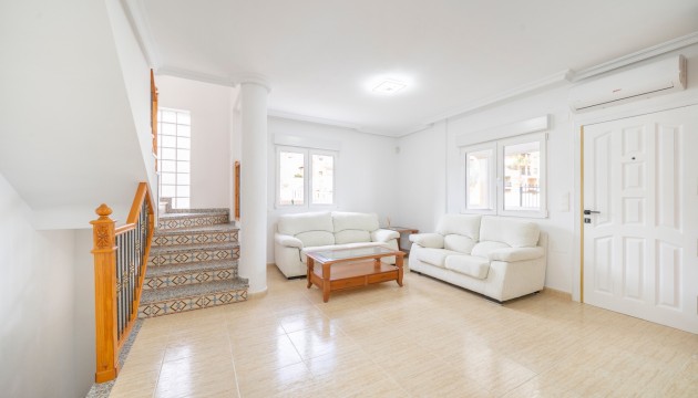 Odsprzedaż - Detached Villa - Orihuela Costa - Villamartín