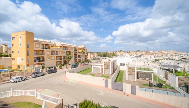 Odsprzedaż - Detached Villa - Orihuela Costa - Villamartín