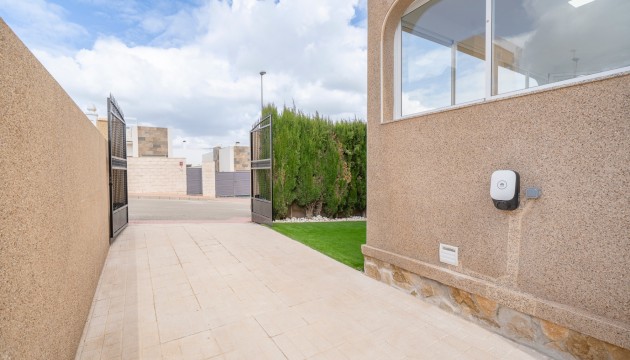 Odsprzedaż - Detached Villa - Orihuela Costa - Villamartín