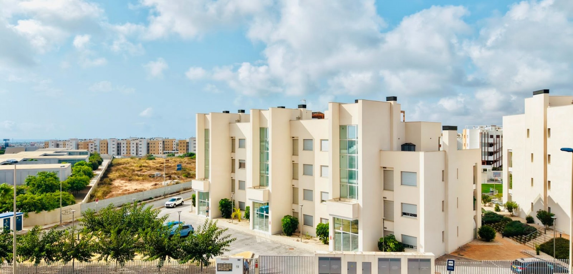 Apartment in Villamartin - Image 5