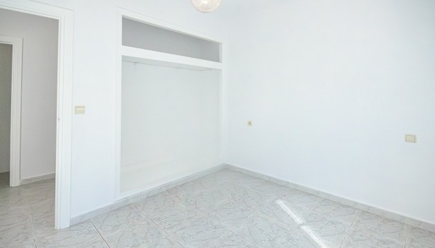 Begagnad - House - San Miguel de Salinas