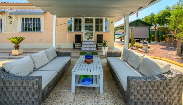 Reventa - Chalet Independiente - Catral