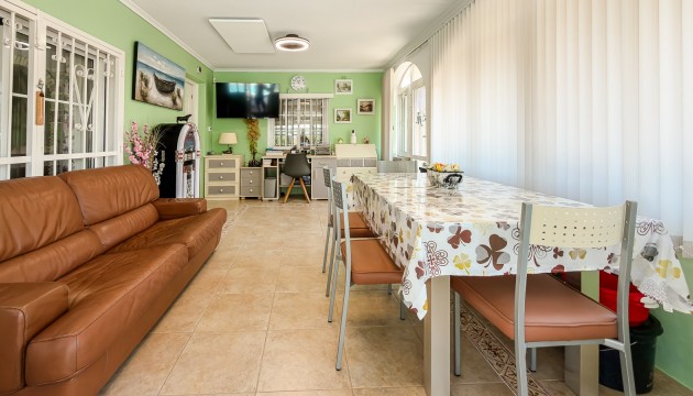 Reventa - Chalet Independiente - Catral