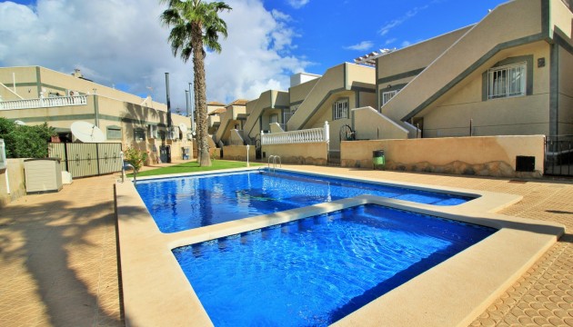 Перепродажа - Квартира - Orihuela Costa - Villamartín